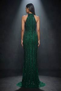 Robe de soirée élégante entièrement faite à la main, couleur vert émeraude, col halter, robe sirène entièrement pailletée, vente en gros - Product Image 2