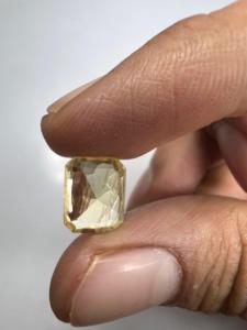 Saphir Jaune Naturel Facetté Pierre Précieuse Non Montée pour Fabricant et Exportateur de Bijoux de Luxe Haute Qualité - Product Image 4