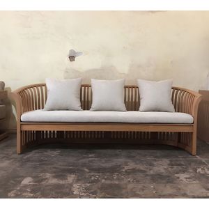 Canapé d'extérieur incurvé en teck massif sur mesure avec lattes pour projets hôteliers de villas de luxe, mobilier contractuel Jepara SVLK - Product Image 5