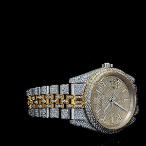 Reloj de Moissanita Bicolor Dorado con Incrustaciones de Diamantes - Reloj de Lujo con Esfera Romana y Diamantes - Reloj Personalizado Premium - Product Image 5