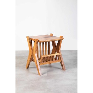 Revistero Minimalista de Madera de Acacia al por Mayor con Detalles en Cuero - Product Image 2