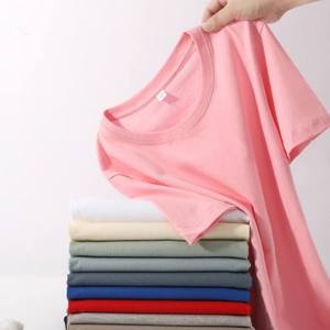 Trouvez des t-shirts pour hommes similaires, à manches courtes, 100% coton, avec logo brodé, design personnalisé OEM, uni. - Product Image 4