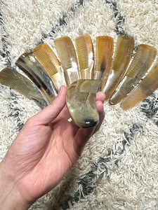 Peine Compacto de Cuerno Natural, Accesorio Personalizado para el Cuidado del Cabello para Venta al por Menor - Product Image 5