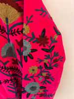 Blouson Bomber Rose en Coton Velours Tricoté Brodé, Style Floral Suzani Bohème, Écologique et Respirant, avec Lettres