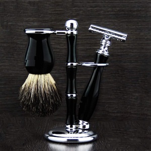 Maquinilla de Afeitar Prestige, la Mejor Maquinilla de Afeitar de Una Sola Cuchilla, Kit de Afeitado con Brocha de Pelo de Ardilla Puro, Mango de Madera, Soporte para Afeitar Cara/Cuerpo/Bikini Incluido - Product Image 4