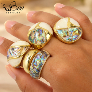 Anillos de Diseño Esmaltado de Moda Europea, Anillo Texturizado con Piedra de Color Dorado de Alta Calidad, Joyería Francesa para Mujer - Product Image 6