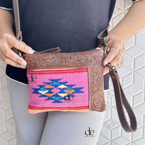 Nouvel arrivage de sacs à main couleur marron jacquard sacs de sculpture bohème usinés à la main sacs de couverture de selle aztèque élégants pour femmes - Product Image 1