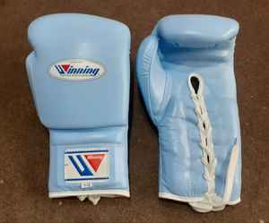 Gants de boxe personnalisés en cuir de vachette premium avec sangle de poignet réglable et antidérapants pour l'entraînement de Sanda - Product Image 6