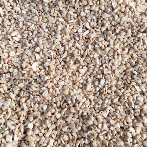 Noix de cajou vietnamiennes Kaju SANTIGO exportées vers le Moyen-Orient, noix de cajou brisées - Product Image 1