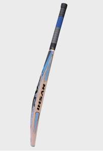 Bate de Críquet Ihsan Sports Lynx X4 Edition Ligero de Madera de Sauce Inglés con Funda, Agarre Adicional y Lámina Protectora, Todo Incluido - Product Image 4