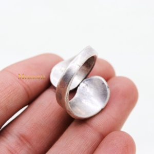 Anillo Abierto Ajustable Minimalista de Plata de Ley 925 con Grabado Floral, Joyería Fina, Memoria Jewels - Product Image 2