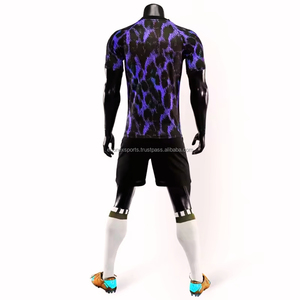 Pantalones Cortos de Fútbol Personalizables, Diseño por Sublimación, Logotipo Bordado, Unisex, Talla Grande, Cuello en V, 100% Poliéster, Cintura Elástica - Product Image 3