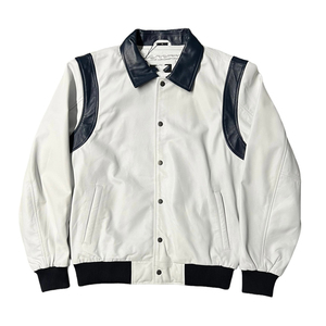 Blouson universitaire blanc en PU pour homme avec col et empiècements d'épaules en cuir marine, coupe classique, décontracté, pour l'automne, OEM ODM - Product Image 3