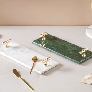 Plateau de service unique en marbre avec poignée en laiton doré, accessoire décoratif pour la maison, les mariages et les hôtels, plateaux en laiton et en marbre - Product Image 1