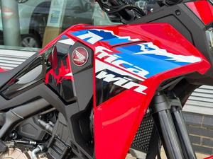 Nueva llegada de alta calidad: Modelos de motocicleta 25YM CRF1100L Africa Twin OEM DIY de acero y plástico - Product Image 5