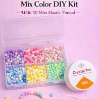 Beadsnfashion 600 perles acryliques lucite multicolores de 6 mm, 100 perles de chaque couleur, kit de fabrication de bijoux DIY, 10 mètres de cordon élastique rectangulaire