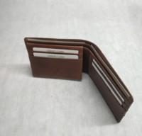 Dompet Kulit Asli Lipat Dua Custom Branding Pria, Dilengkapi RFID Protector, Tempat Kartu ID, Untuk Penggunaan Sehari-hari, Grosir, Toko AS, Model Panjang