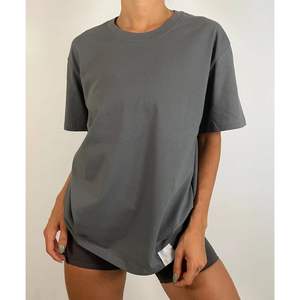 Camiseta Oversize para Mujer, Color Sólido, Informal, Verano, Top Largo, OEM, Básica, Moderna, Proveedor de Camisetas para Mujer - Product Image 1