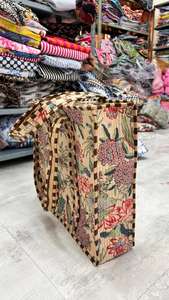 Hermosa Bolsa de Mano Acolchada con Estampado Moderno, para Llevar al Hombro, Ideal para el Trabajo, Viajes y Salidas Casuales, para Verano e Invierno - Product Image 4