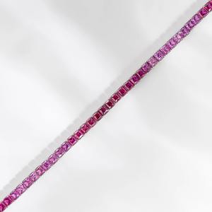 Bracelet tennis en moissanite taille princesse couleur rose, en argent 925, sur mesure, fabrication de bijoux minimalistes haut de gamme. - Product Image 1