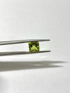Peridoto natural octogonal, gema facetada, olivino calibrado para la fabricación de joyas, de 3 mm a 10 mm, certificado. - Product Image 2