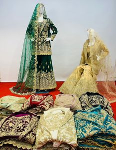 Colección nupcial de invierno 9 colores 5 diseños Heavy Net Lehenga Blusa Dupatta Ken Plazo para fiestas de bodas indias pakistaníes - Product Image 5