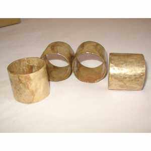 SAMI HANDICRAFTS ชุดแหวนผ้าเช็ดปากลายโรแมนติกที่ทนทาน ชุด 4 ชิ้น ของตกแต่งหลากสีธรรมชาติสำหรับการสังสรรค์ในครอบครัว/งานปาร์ตี้ - Product Image 2
