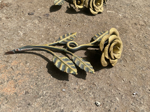 Adornos de Hierro Forjado a Mano Estilo Vintage, Color Latón Antiguo, Piezas Decorativas Florales de Metal para Portones y Cercas de Jardín - Product Image 3