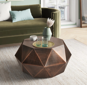 Mesa de metal decorativa de lujo con acabado antiguo con diseño de pirámide para sala de estar u hoteles mesa de centro de lujo - Product Image 1