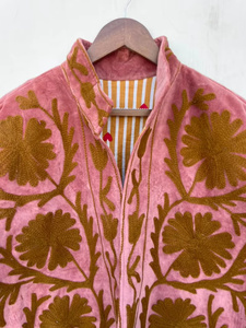Chaqueta Bomber de Terciopelo 100% con Patrón Floral Bordado Vintage Reversible al por Mayor - Ropa Ecológica Cortavientos para Invierno/Otoño - Product Image 3