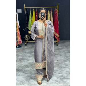 Magnifique ensemble de fête en mousseline avec broderies : haut, pantalon palazzo et dupatta - Product Image 5