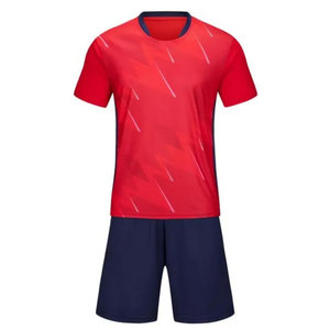 ชุดฟุตบอลสั่งทำพิเศษ ผ้าโพลีเอสเตอร์ 100% แห้งเร็ว สีและโลโก้ตามสั่ง เพื่อประสิทธิภาพสูงสุดบนสนาม - Product Image 6