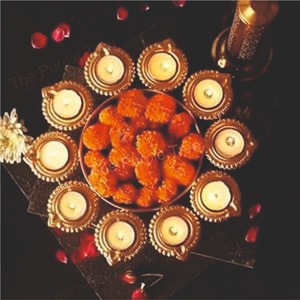 Cuenco Urli Tradicional de Latón con 9 Soportes para Diya, Decoración para Diwali, Centro de Mesa con Florero Flotante para Hogar, Hotel, Boda - Product Image 5