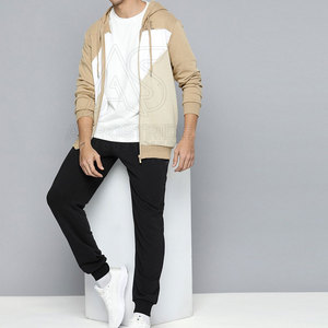 Combinaison de jogging décontractée à capuche haute performance pour l'hiver, avec tissu respirant et coupe confortable pour le fitness et l'usage quotidien - Product Image 3