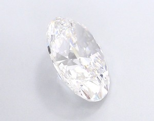 Diamante Ovalado de Laboratorio de 4.5 Quilates, Corte Excelente, Claridad VVS2, Calidad Superior, Sostenible, Sintético, Ideal como Centro de Anillo - Product Image 4