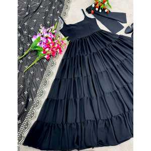 Magnifique robe Anarkali XL SSR violette avec une jupe évasée entièrement à volants et un dupatta - Product Image 3