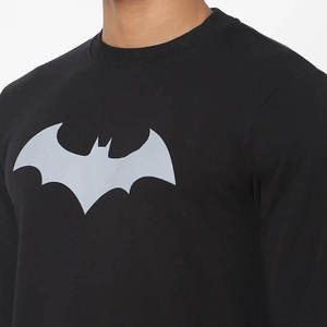 Sudadera de algodón duradera con un corte refinado, diseñada para brindar comodidad y un estilo casual elegante. - Product Image 5