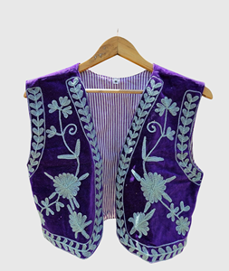 Chaleco de terciopelo morado para mujer, bordado con flores, estilo bohemio, sin mangas, hecho a mano, largo regular - Product Image 1