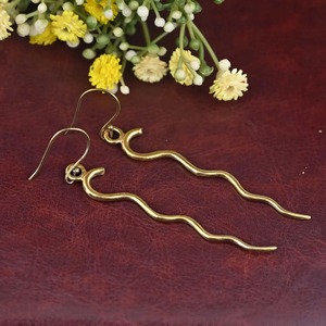 Colección Clásica de Metal Craft: Pendientes de Latón Atemporales, Estilo Sólido, Precio de Fábrica al por Mayor - Product Image 1