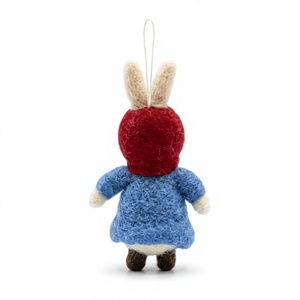 Poupées Lapins Traditionnelles Faites à la Main, Robe Florale Bleue à Capuche Rouge, en Feutre Brodé, Décoration de Noël Écologique pour Petite Table - Product Image 4