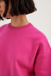 Sudadera Rosa Oversize para Mujer, 100% Algodón, Corte Relajado, Hombros Caídos, Cuello Redondo, Estilo Urbano Esencial, Venta al por Mayor - Product Image 4