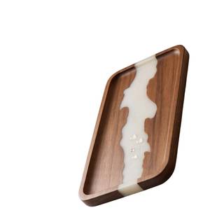 Plateau de service rectangulaire en bois et résine naturelle, artisanal, de style impérial, moderne et décoratif, pour la maison et la cuisine - Product Image 3