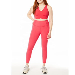Vêtements de yoga et de fitness pour femmes de couleur rose, de haute qualité, impression personnalisée, légers et écologiques, ensemble de yoga pour femmes - Product Image 3