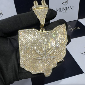 Colgante de Diamante Redondo VVS1 Chapado en Oro sobre Plata 925 para Regalo, Joyería Fina Estilo HipHop, Colgante de Moissanita VVS con Incrustaciones - Product Image 1