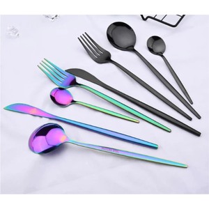 Juego de Cubiertos Modernos con Acabado Verde Mate y Detalles en Dorado, Juego de Cuchillos, Tenedores y Cucharas de Acero Inoxidable de Primera Calidad, Elegante Vajilla para Bodas - Product Image 6