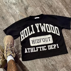 T-shirt personnalisé pour homme à épaules tombantes, en coton épais, col rond, coupe oversize, avec appliqué brodé, style boxy et court - Product Image 4