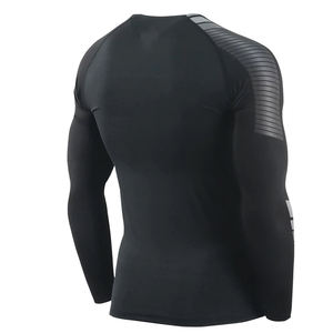 Rashguard respirant pour homme, fabriqué au Pakistan, meilleure qualité, noir et gris, vêtements de fitness. - Product Image 3