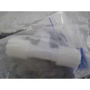 Fluoroware BT8-4FN-1 Conector en T de 1/2 pulg. x 3/8 pulg. NPT FSI - Equipo y piezas de semiconductores de confianza de marca global - Product Image 1