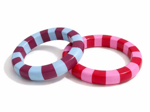 Ensembles de bracelets en résine acrylique tendance et mignons, rayés, uniques, colorés, design élégant unisexe, cadeaux pour femmes, parfaits pour les fêtes - Product Image 2