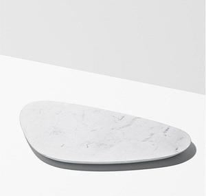 Bandeja Decorativa Ovalada Minimalista de Mármol Blanco, Bandeja de Servicio de Piedra Lisa, Centro de Mesa para Mesa de Café, Bandeja Organizadora Multiusos de Lujo - Product Image 1